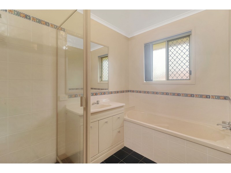 8 Fay Court, Kearneys Spring QLD 4350