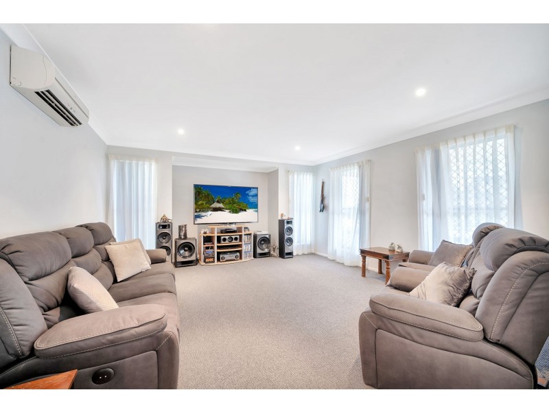 6 Tiley Street, Kearneys Spring QLD 4350