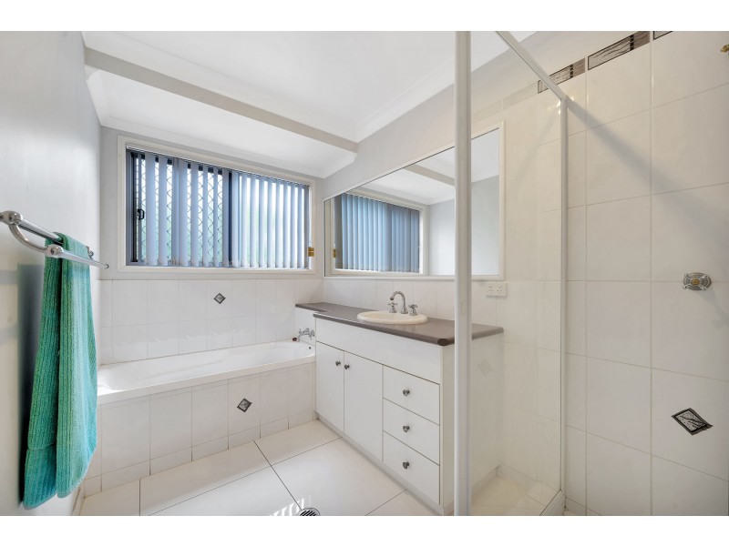 6 Tiley Street, Kearneys Spring QLD 4350