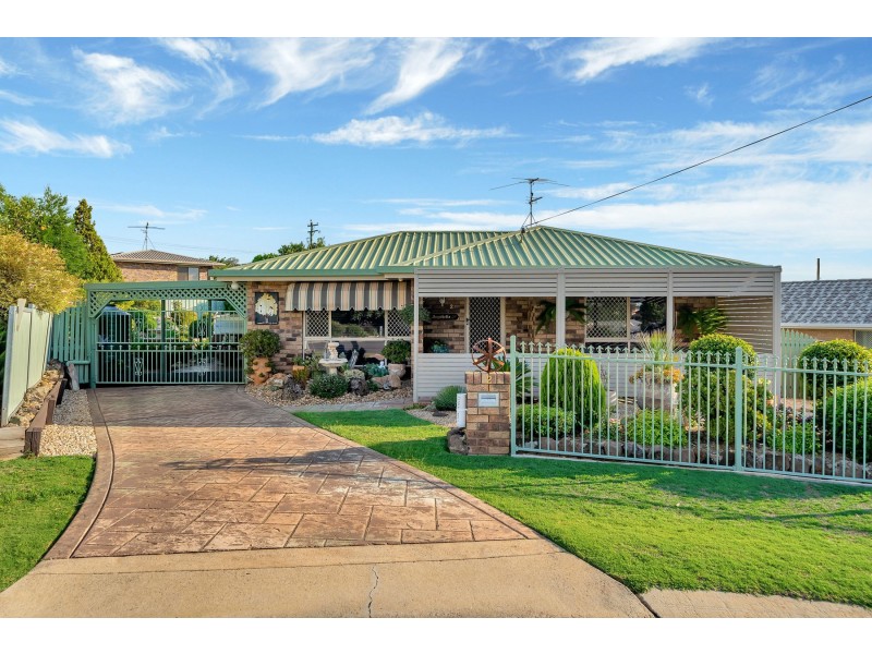 2 Bowden Court, Darling Heights QLD 4350