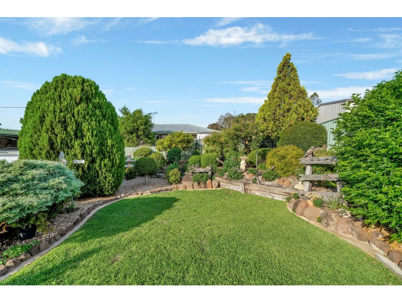 2 Bowden Court, Darling Heights QLD 4350