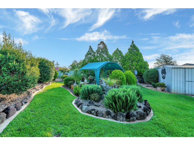 2 Bowden Court, Darling Heights QLD 4350