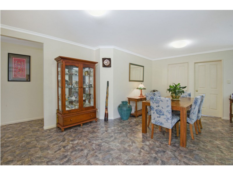 24 Gladstone Street, Wyreema QLD 4352