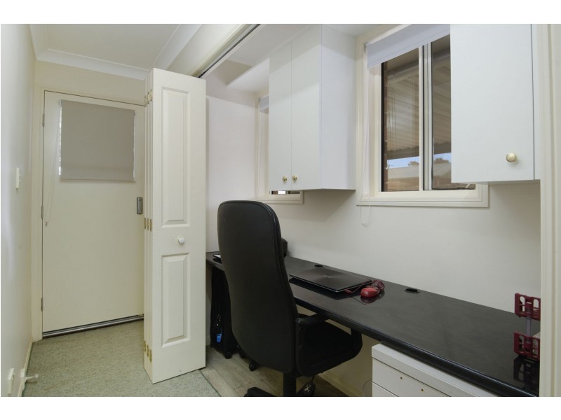 24 Gladstone Street, Wyreema QLD 4352