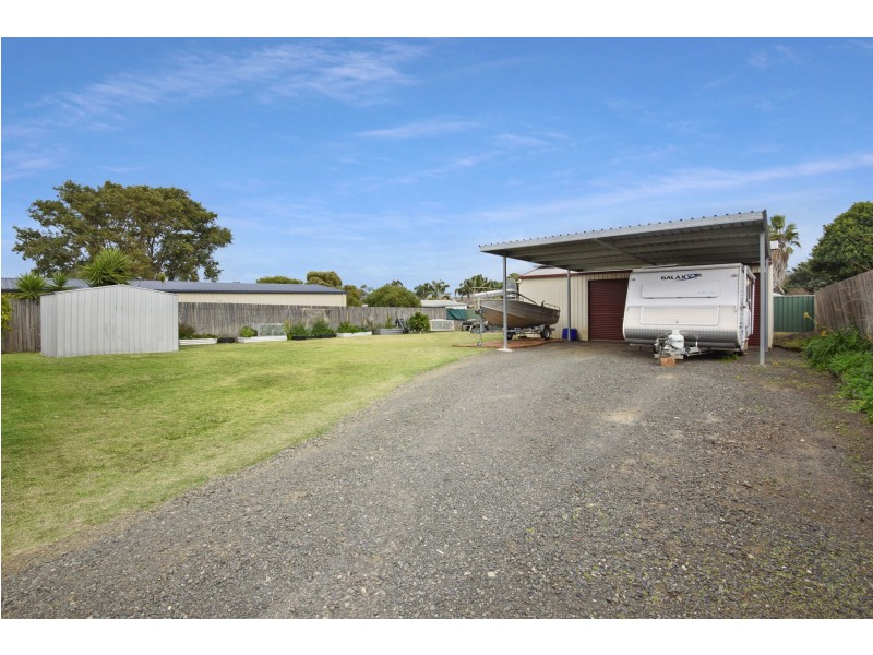 24 Gladstone Street, Wyreema QLD 4352