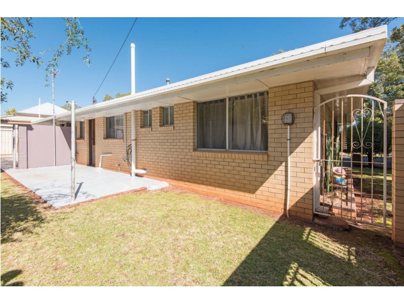 64 Campbell Street, East Toowoomba QLD 4350