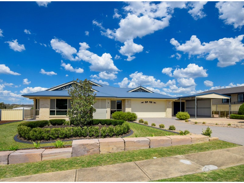 5 Corella Street, Meringandan West QLD 4352