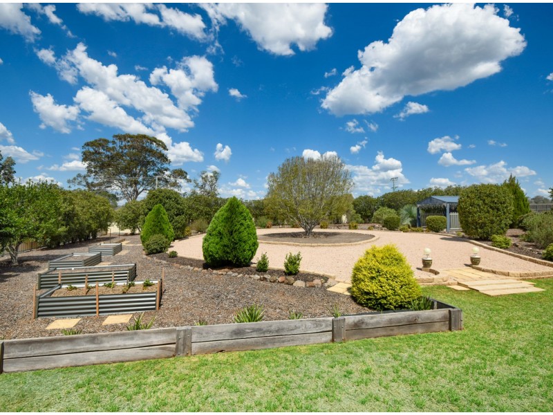 5 Corella Street, Meringandan West QLD 4352