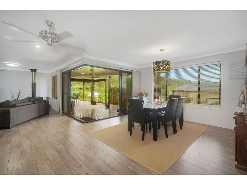 7 Monarch Street, Meringandan West QLD 4352