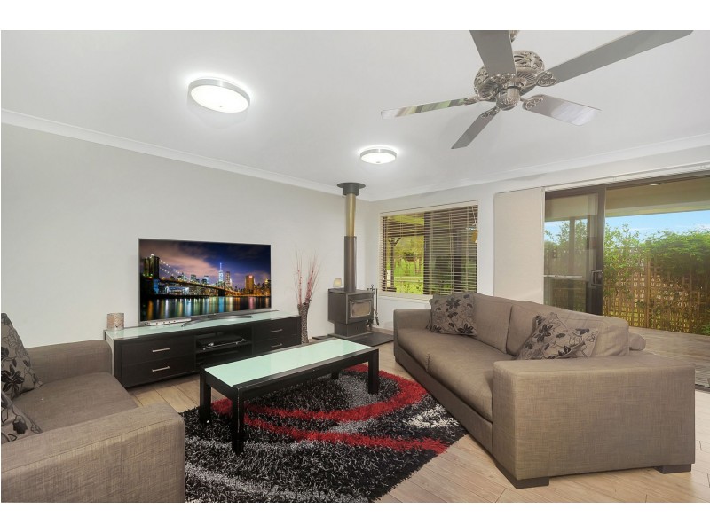 7 Monarch Street, Meringandan West QLD 4352