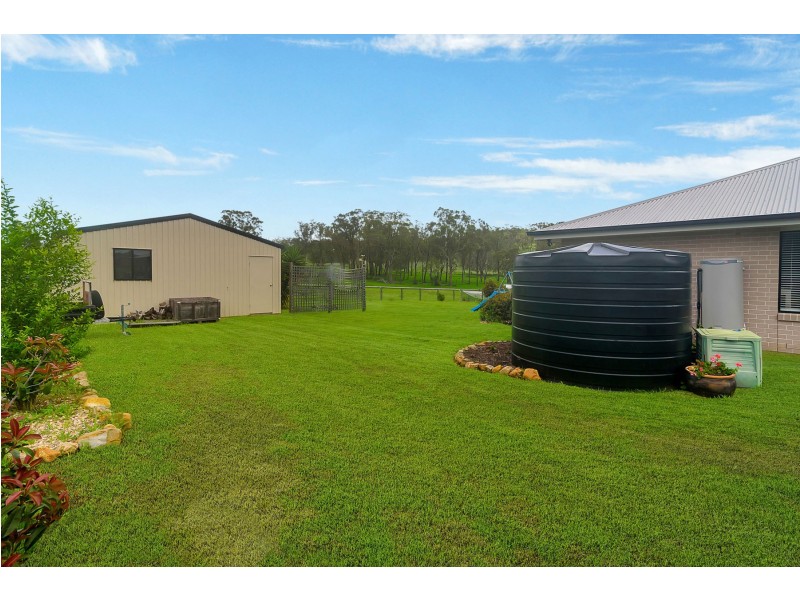 7 Monarch Street, Meringandan West QLD 4352