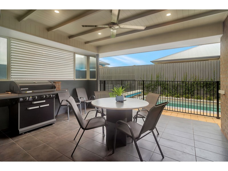 15 McBurnie Avenue, Highfields QLD 4352