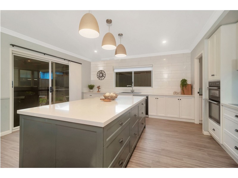 15 McBurnie Avenue, Highfields QLD 4352