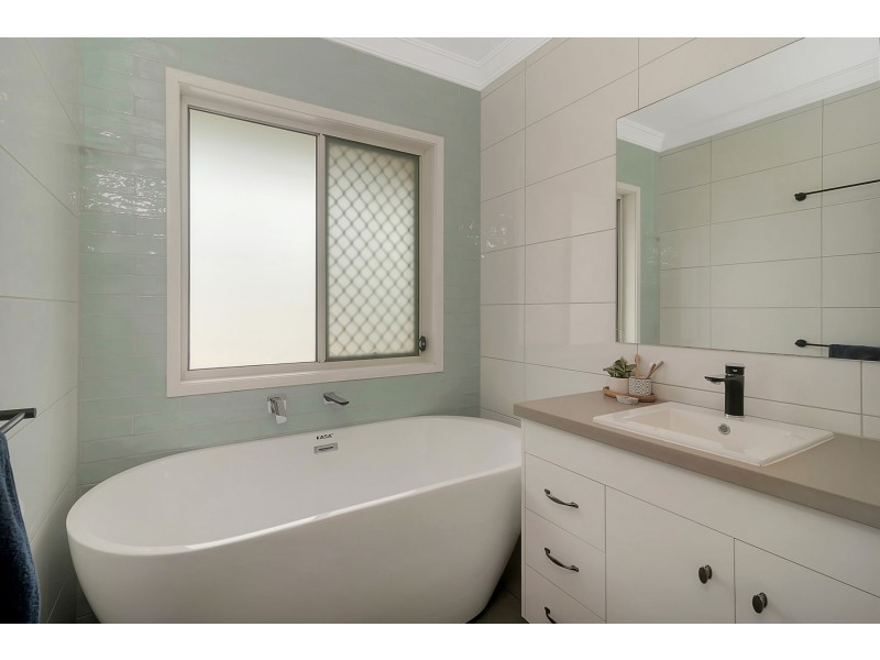 15 McBurnie Avenue, Highfields QLD 4352