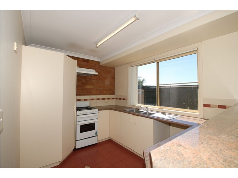 12/248 James Street, Harristown QLD 4350