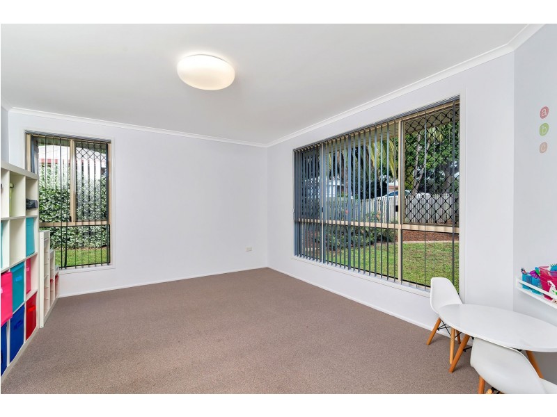 19 Bouganvillea Drive, Middle Ridge QLD 4350