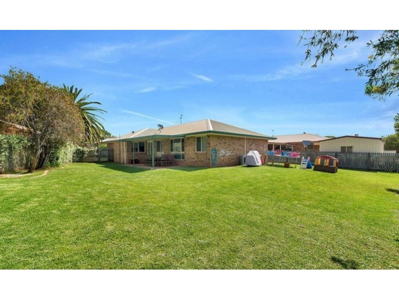 19 Bouganvillea Drive, Middle Ridge QLD 4350