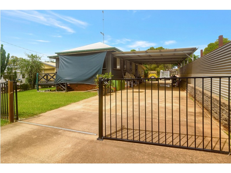 2 Nathan Street, Newtown QLD 4350