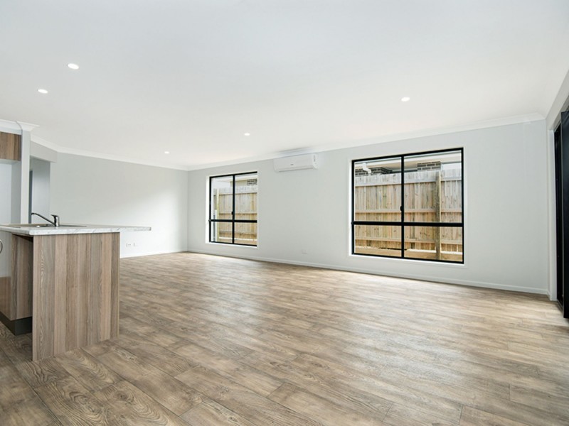 6 Pascoe Lane, Harlaxton QLD 4350