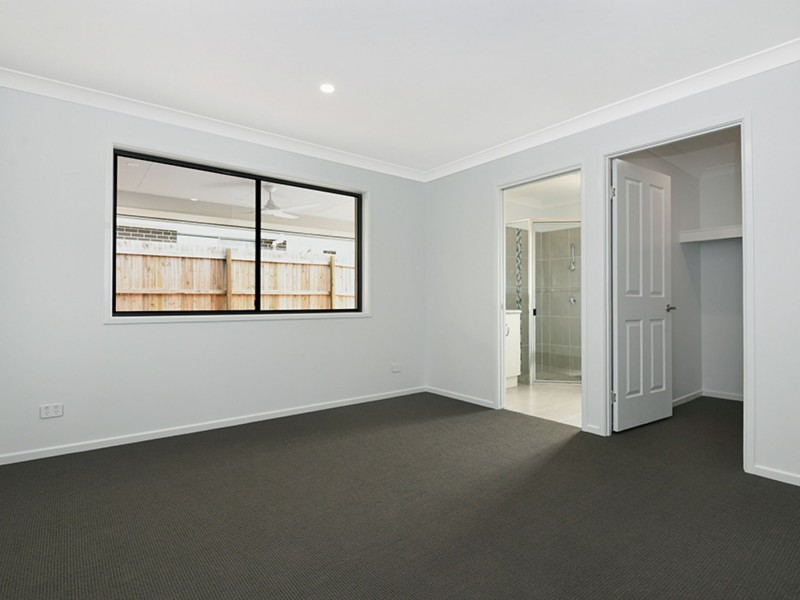 6 Pascoe Lane, Harlaxton QLD 4350