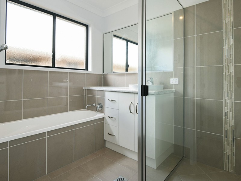 6 Pascoe Lane, Harlaxton QLD 4350