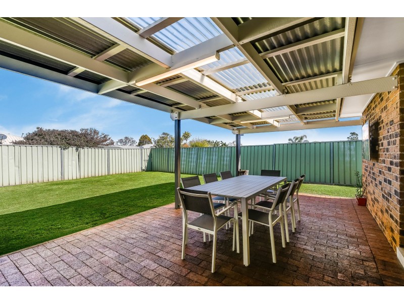 14 Honeysuckle Drive, Glenvale QLD 4350