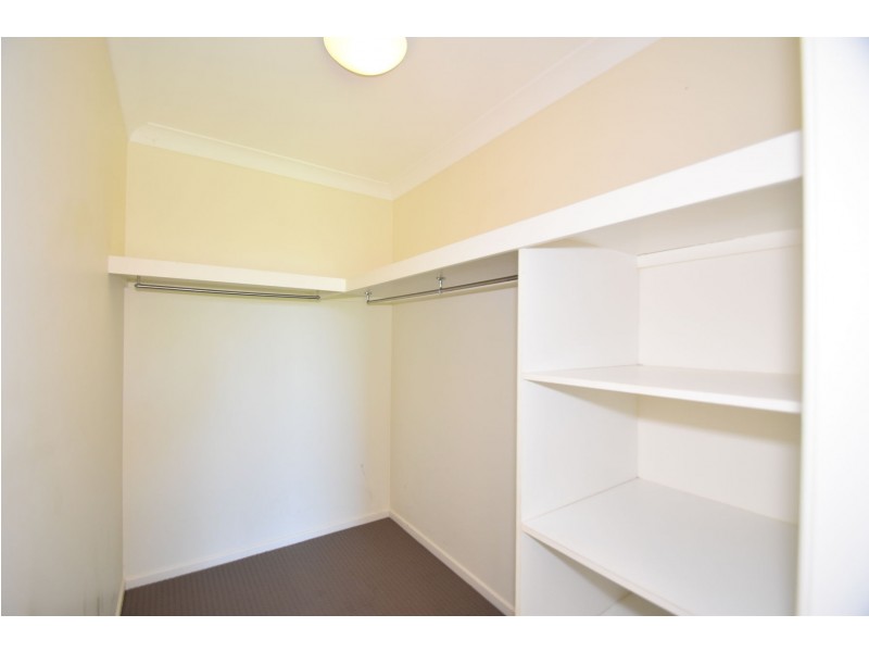 2 Deller Close, Middle Ridge QLD 4350