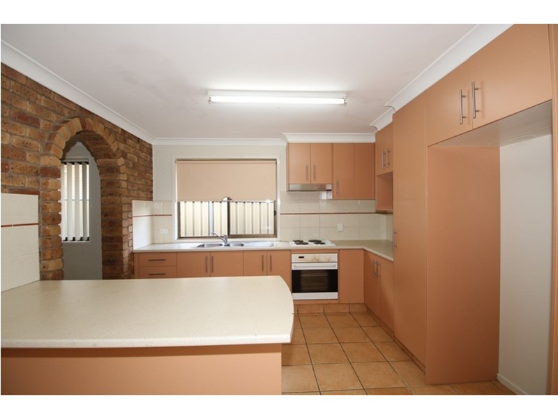 34 Kingsford Smith Drive, Wilsonton QLD 4350