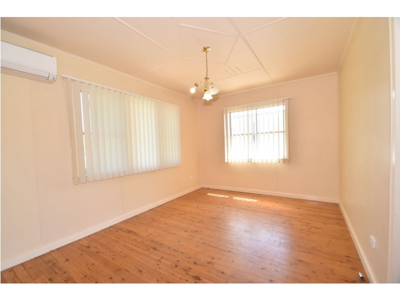 8 McWaters Street, North Toowoomba QLD 4350