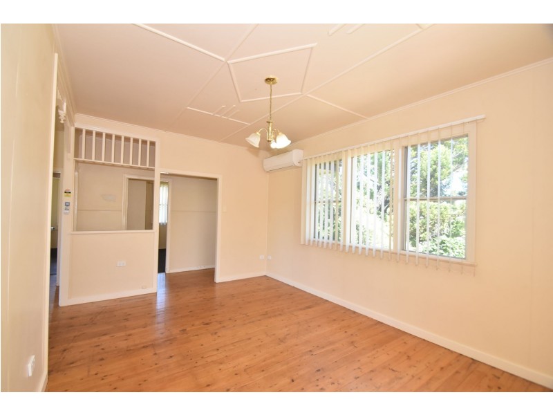 8 McWaters Street, North Toowoomba QLD 4350