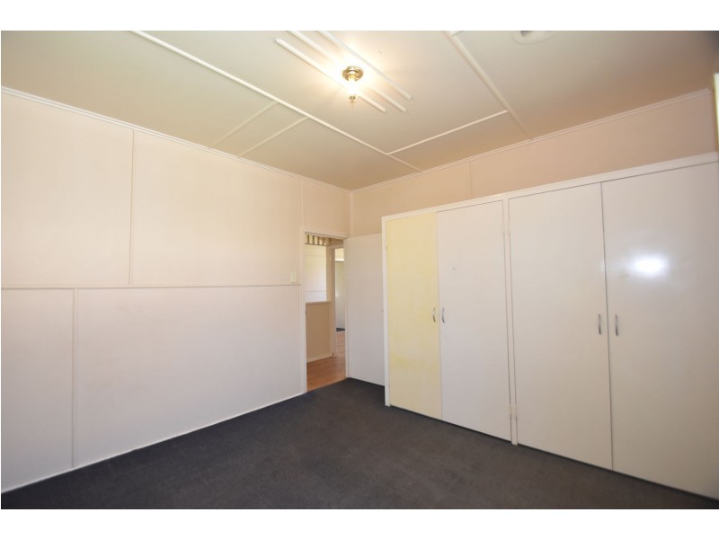 8 McWaters Street, North Toowoomba QLD 4350