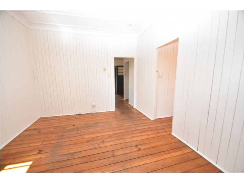 170 Taylor Street, Newtown QLD 4350