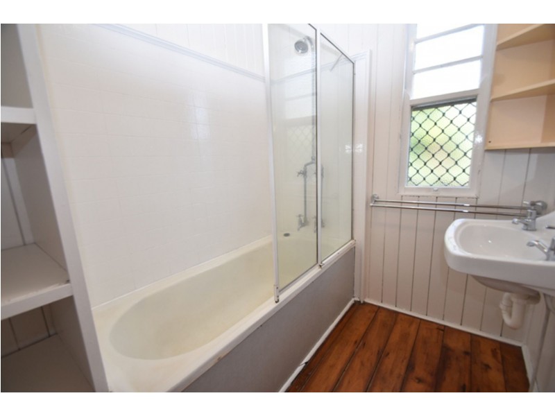 170 Taylor Street, Newtown QLD 4350