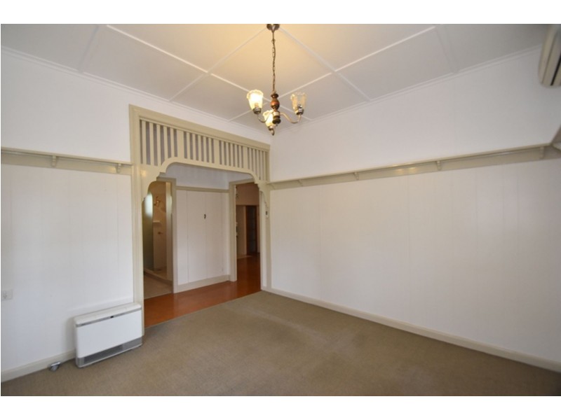 19 Weetwood Street, Newtown QLD 4350