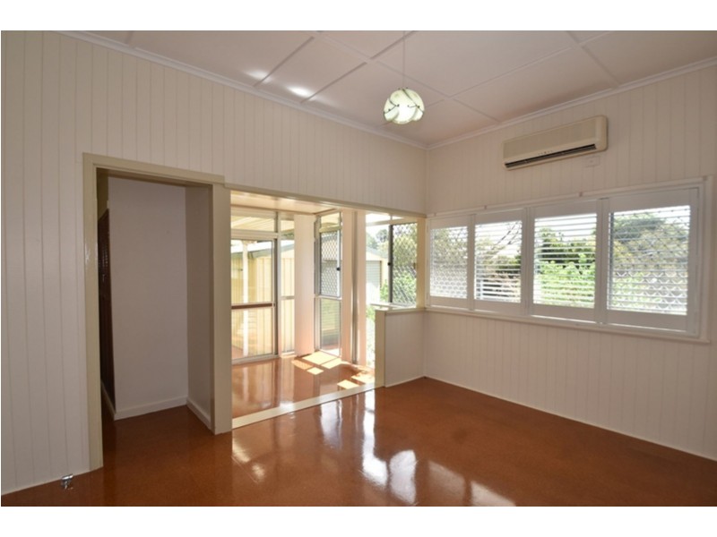 19 Weetwood Street, Newtown QLD 4350