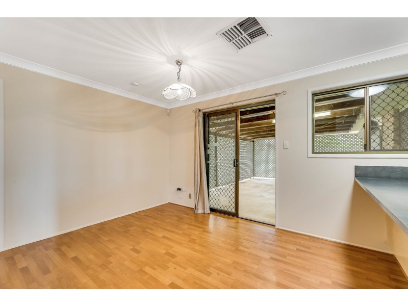 10 Gladsby Street, Oakey QLD 4401