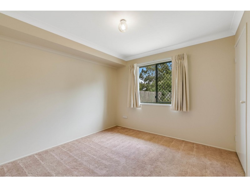 10 Gladsby Street, Oakey QLD 4401