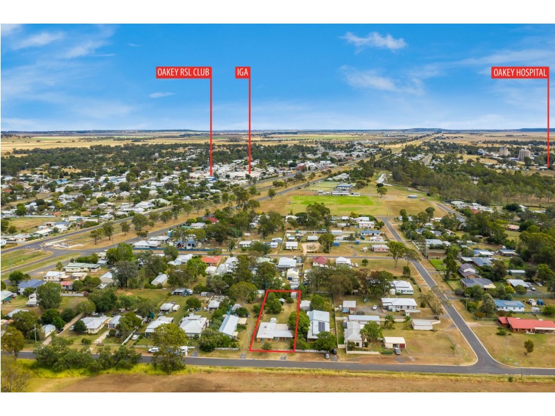 10 Gladsby Street, Oakey QLD 4401