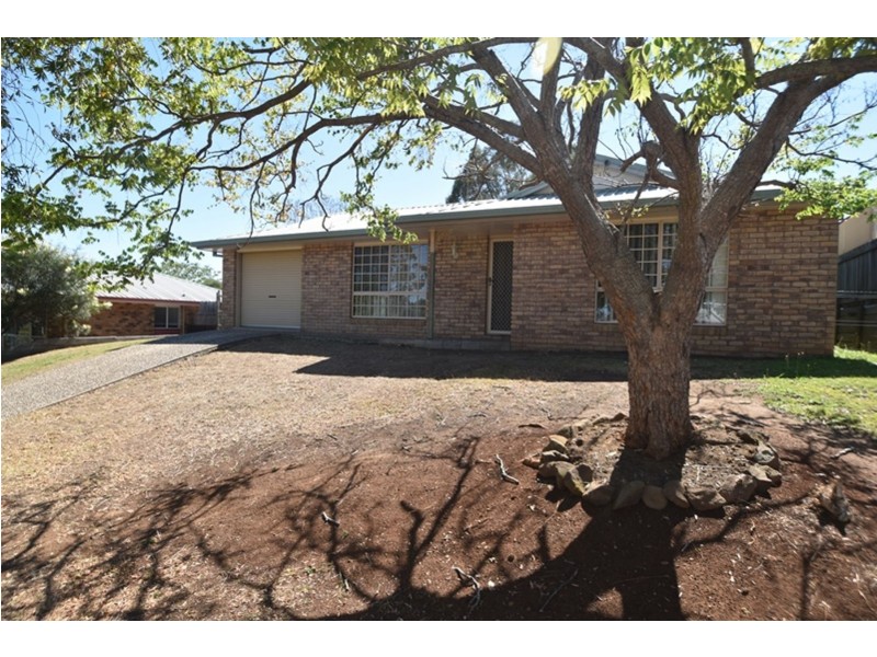11 Bowden Court, Darling Heights QLD 4350