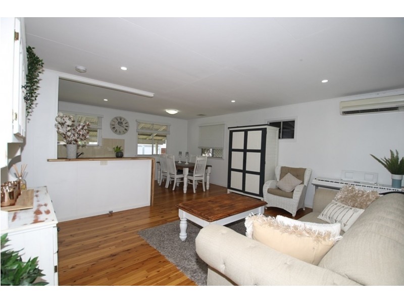 11 Dalgleish Street, South Toowoomba QLD 4350