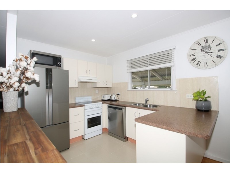 11 Dalgleish Street, South Toowoomba QLD 4350