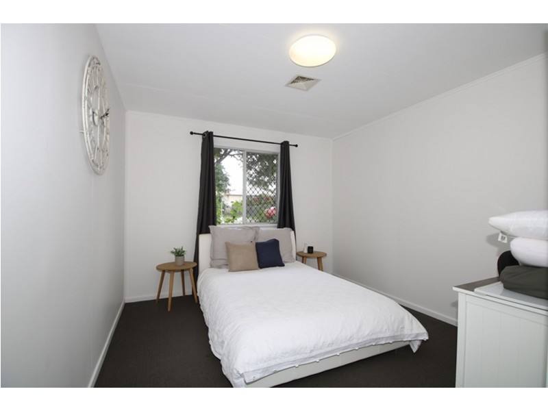 11 Dalgleish Street, South Toowoomba QLD 4350