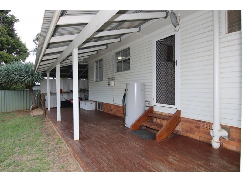 11 Dalgleish Street, South Toowoomba QLD 4350