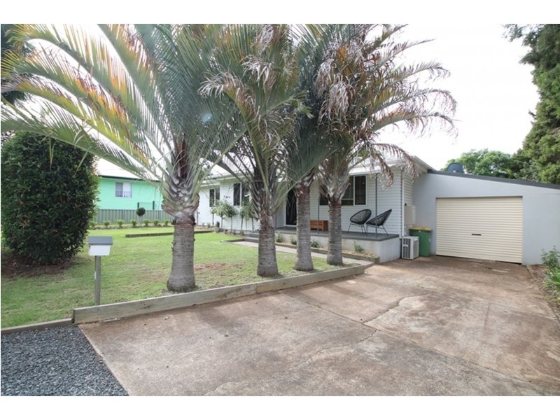 11 Dalgleish Street, South Toowoomba QLD 4350