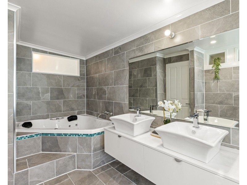 7 McCook Street, South Toowoomba QLD 4350