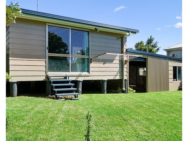 7 McCook Street, South Toowoomba QLD 4350