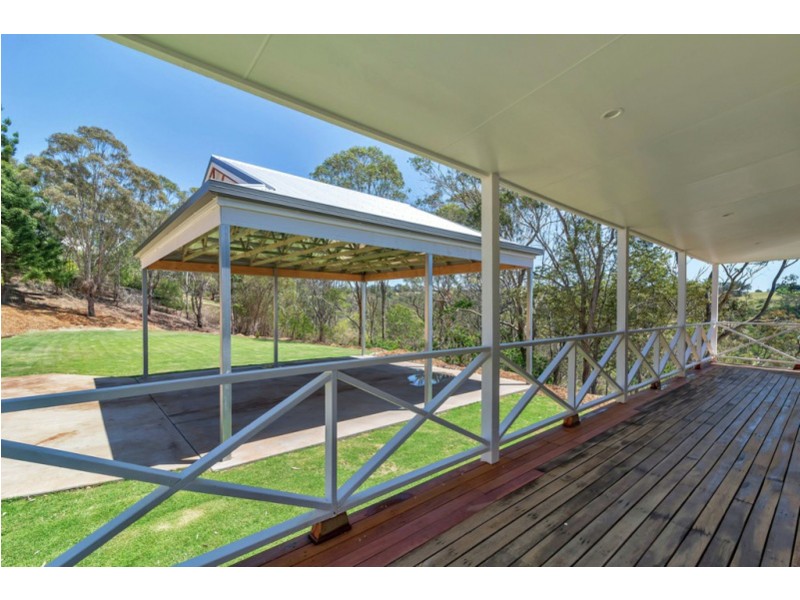 14 Vayro Road, Blue Mountain Heights QLD 4350