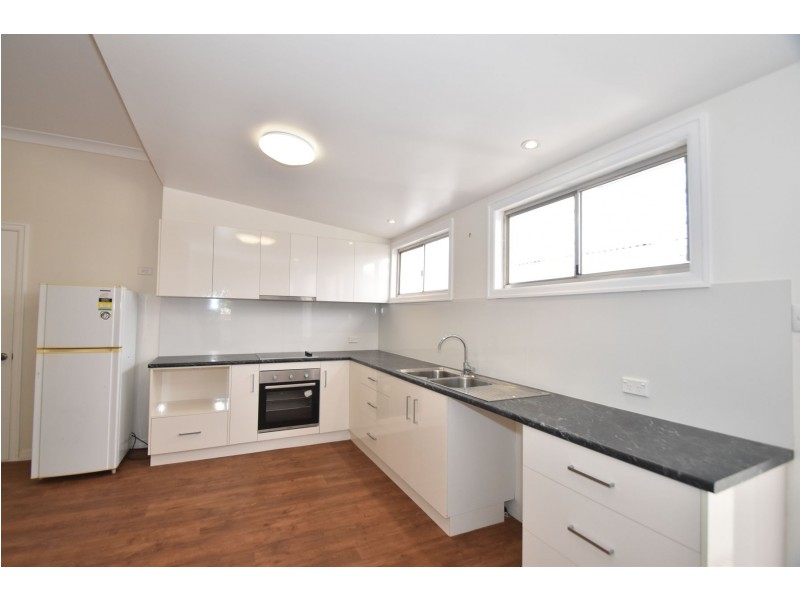 2 Wombyra Street, Newtown QLD 4350