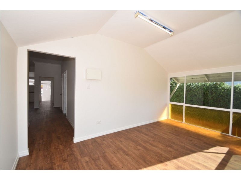 2 Wombyra Street, Newtown QLD 4350