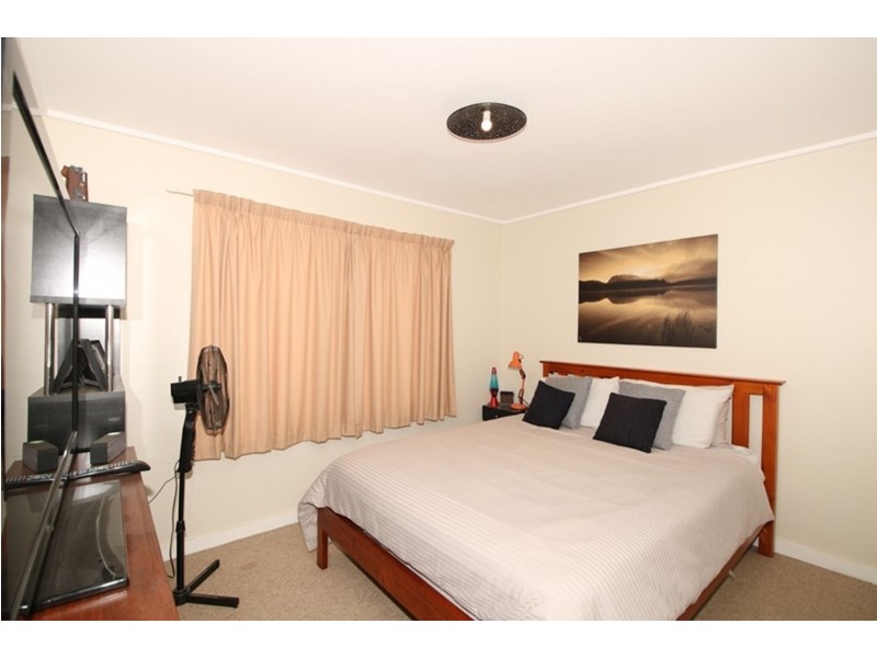 1/4 Brendanbri Street, Centenary Heights QLD 4350